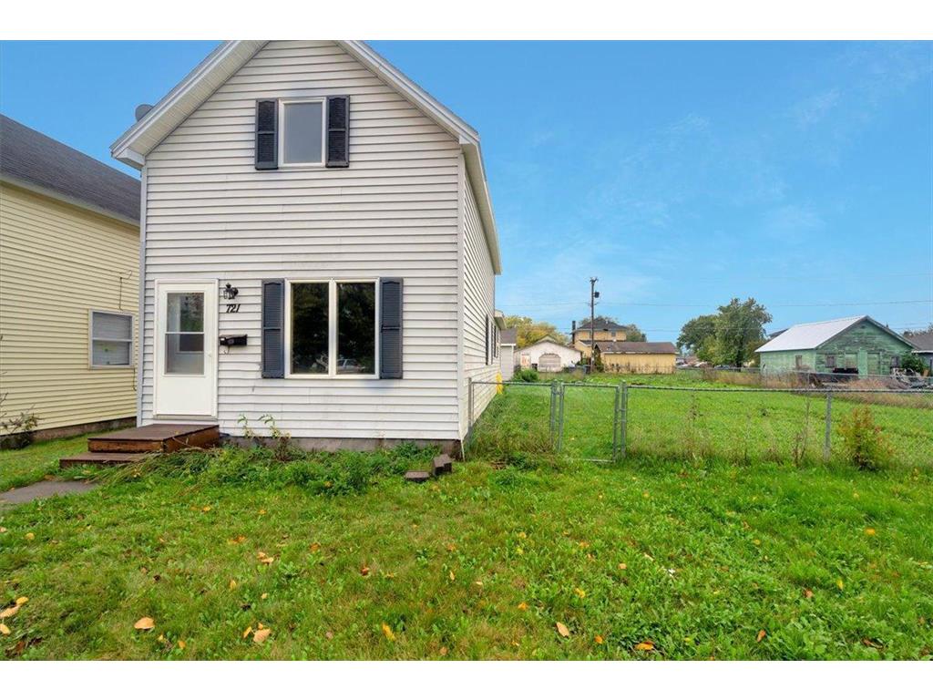 721 Weeks Avenue Superior WI 54880 6441254 image1