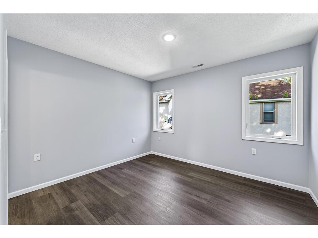 721 Wilson Avenue Saint Paul MN 55106 7052458 image33