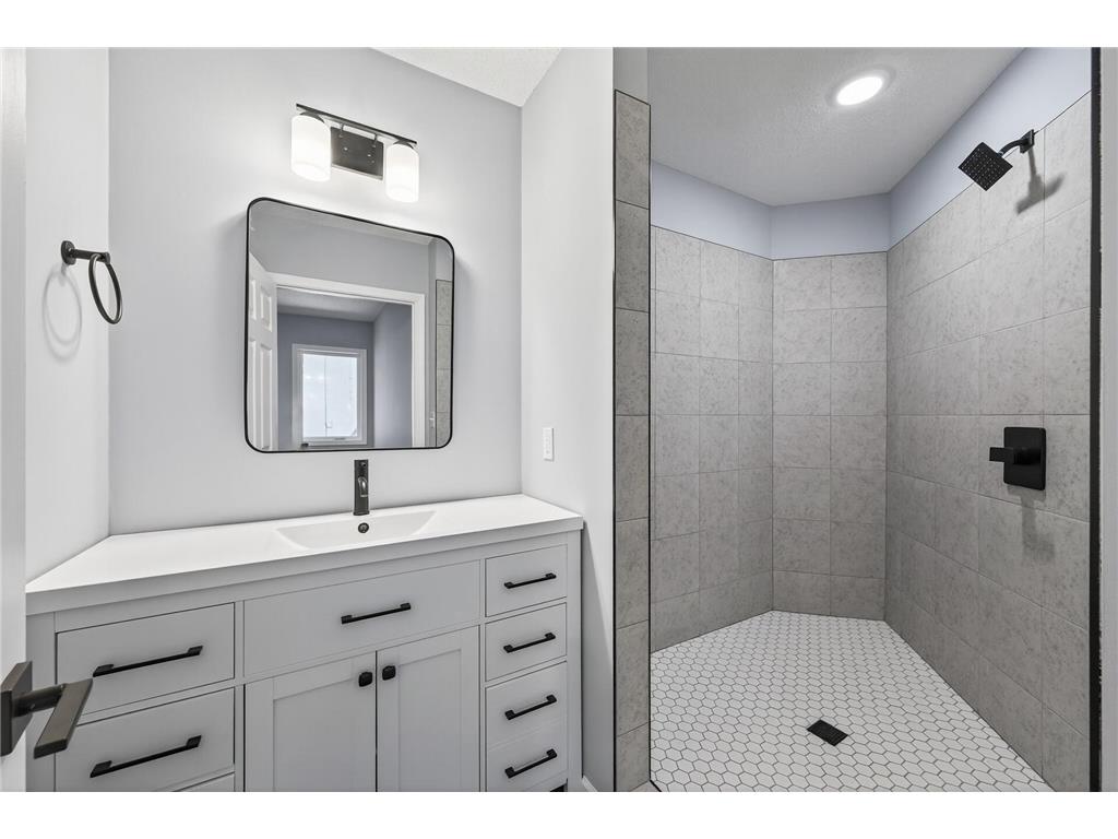 721 Wilson Avenue Saint Paul MN 55106 7052458 image35