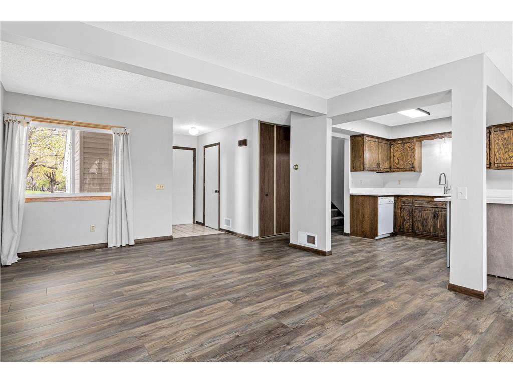 7211 Perry Court E #0 Brooklyn Center MN 55429 7065245 image3