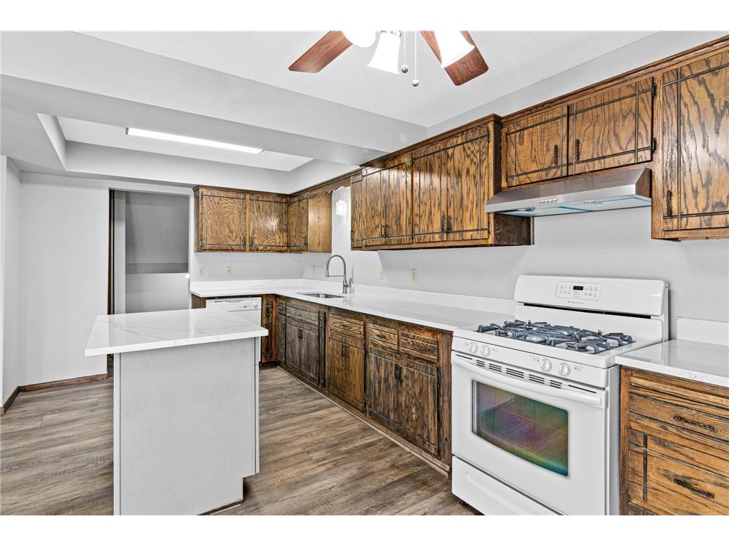 7211 Perry Court E #0 Brooklyn Center MN 55429 7065245 image4