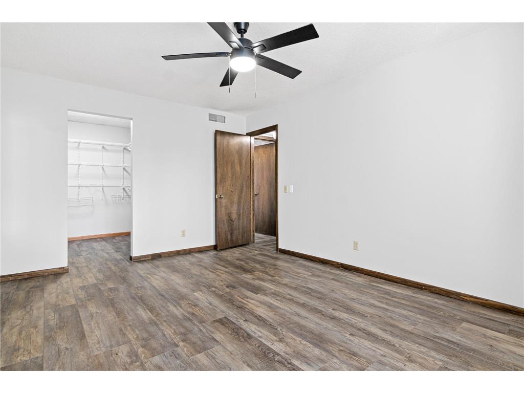 7211 Perry Court E #0 Brooklyn Center MN 55429 7065245 image9