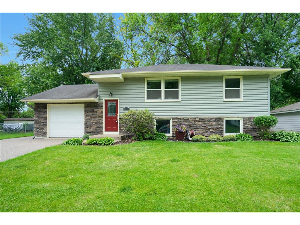 7212 165th Street W Lakeville MN 55068 6216275 image1
