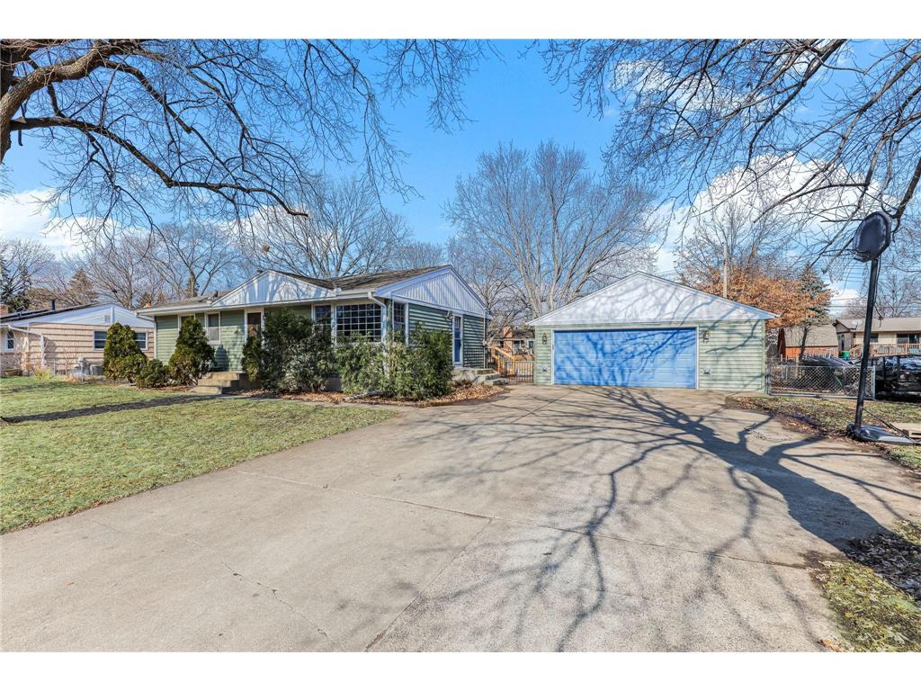 7216 Cartisian Avenue Brooklyn Park MN 55428 7032639 image1