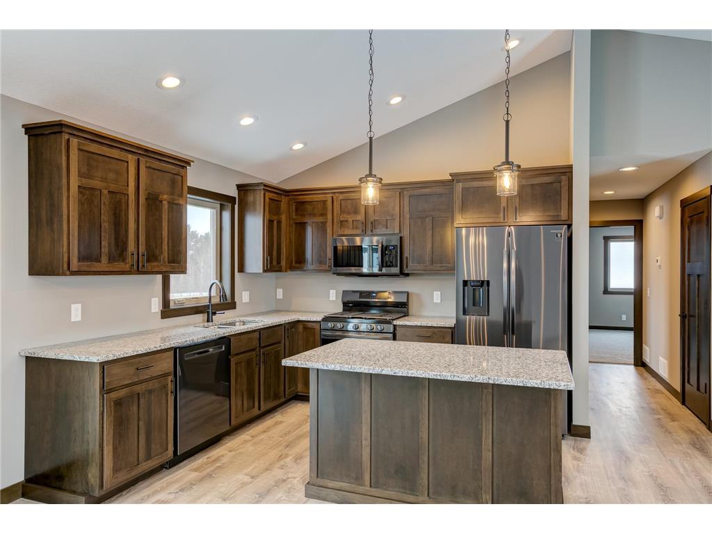 722 165th Street Hammond WI 54015 6602698 image1