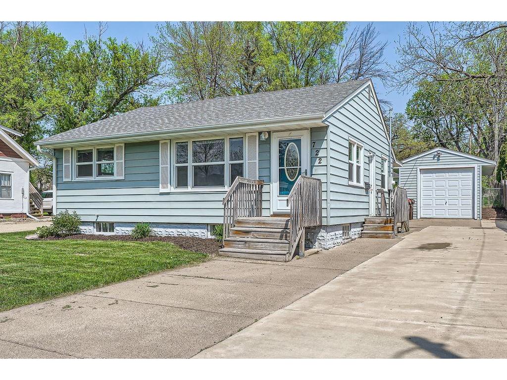 722 5th Street W Hastings MN 55033 6717204 image1