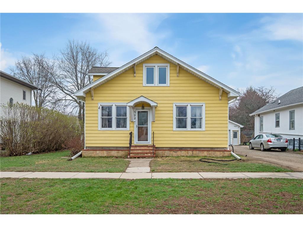722 E 3rd Street Fairmont MN 56031 7053963 image1