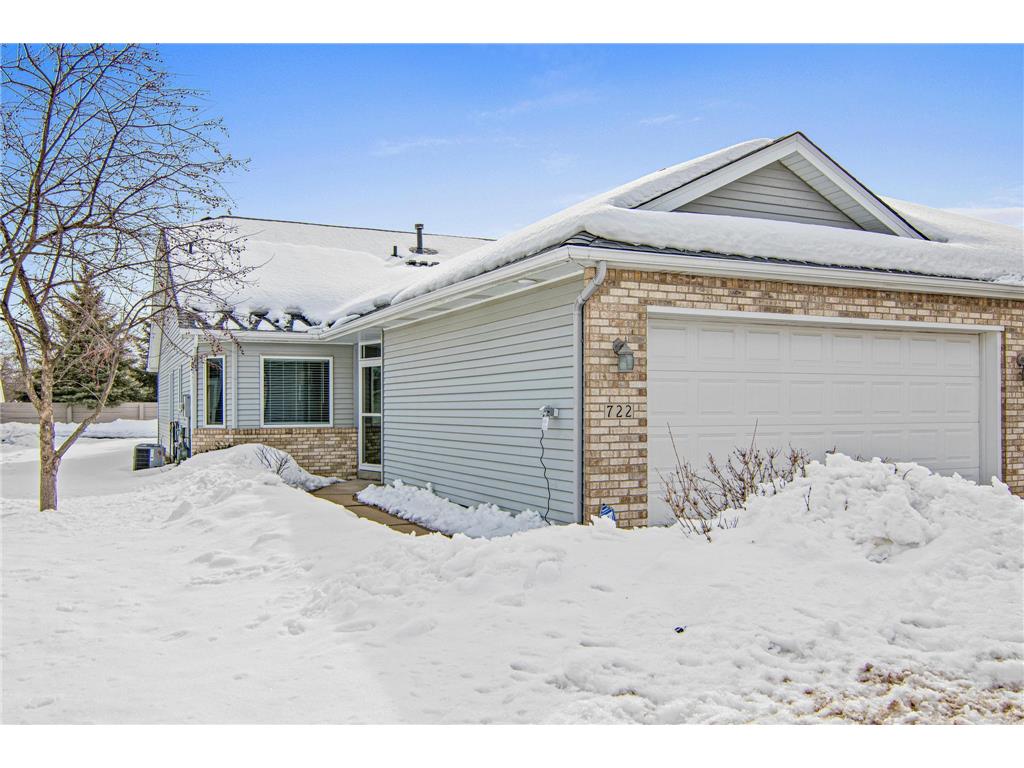 722 Emerald Ridge, Roseville, MN, 55113 MLS 6341520 Edina Realty