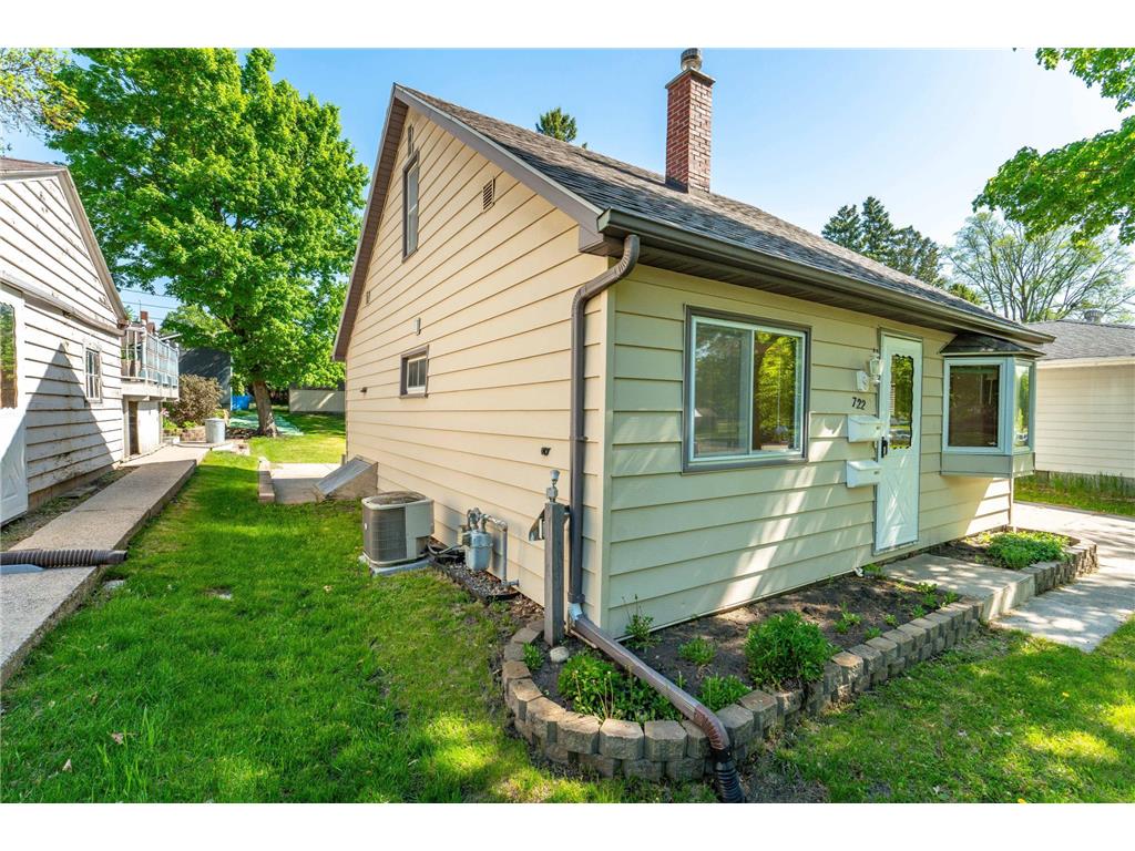 722 Spruce Street Fergus Falls MN 56537 7079642 image4