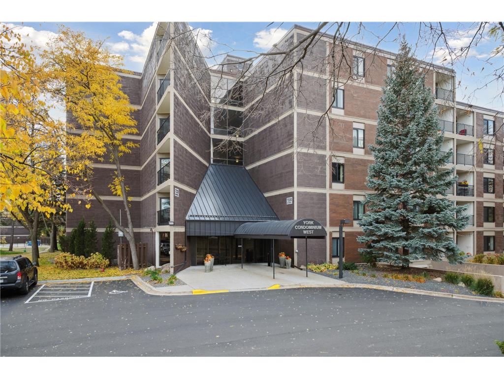 7220 York Avenue S #203 Edina MN 55435 6452455 image1