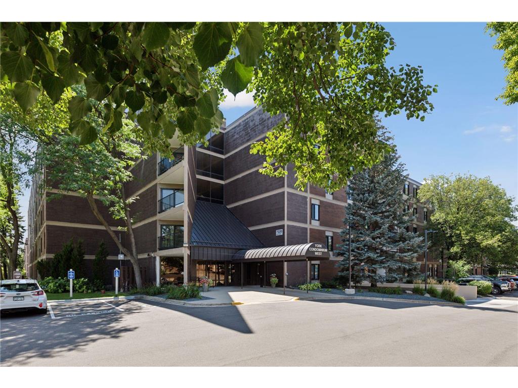 7220 York Avenue S #222 Edina MN 55435 6761389 image1