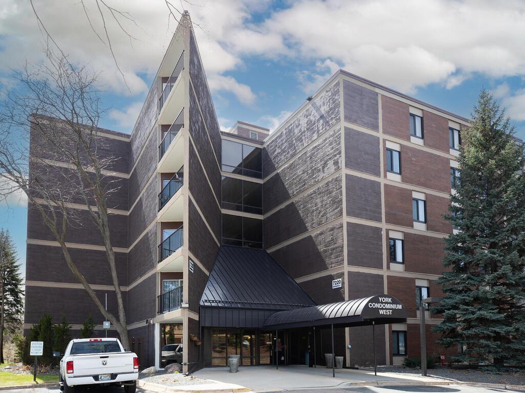 7220 York Avenue S #301 Edina MN 55435 6355700 image1