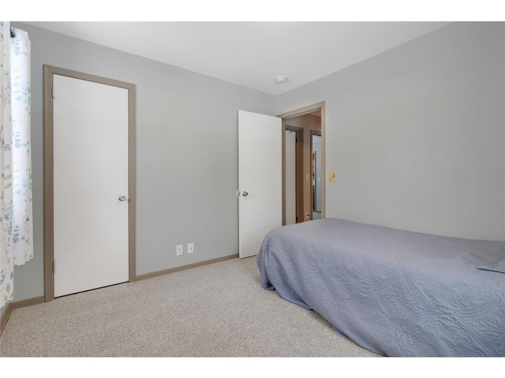 7224 Florida Avenue N Brooklyn Park MN 55428 6822485 image16