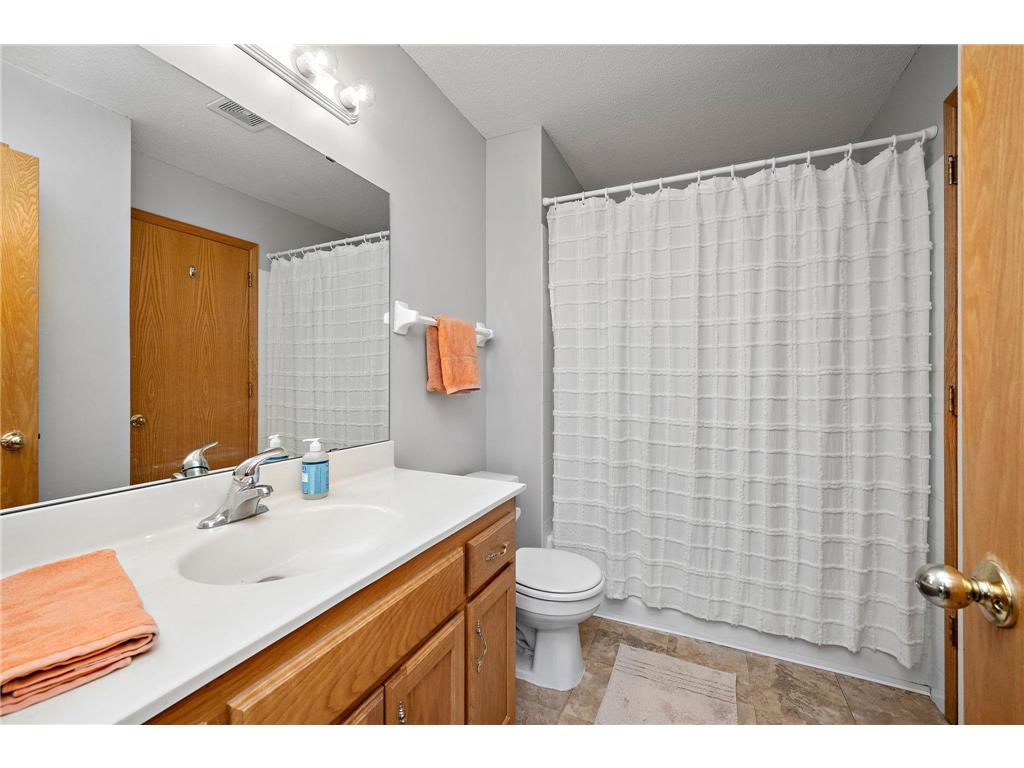 7224 Setzler Parkway Brooklyn Park MN 55445 7033793 image14