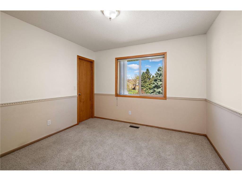 7224 Setzler Parkway Brooklyn Park MN 55445 7033793 image15