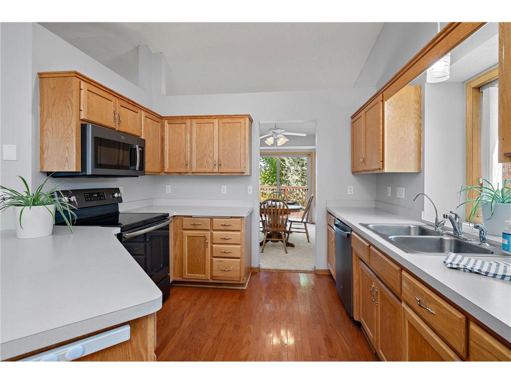 7224 Setzler Parkway Brooklyn Park MN 55445 7033793 image8