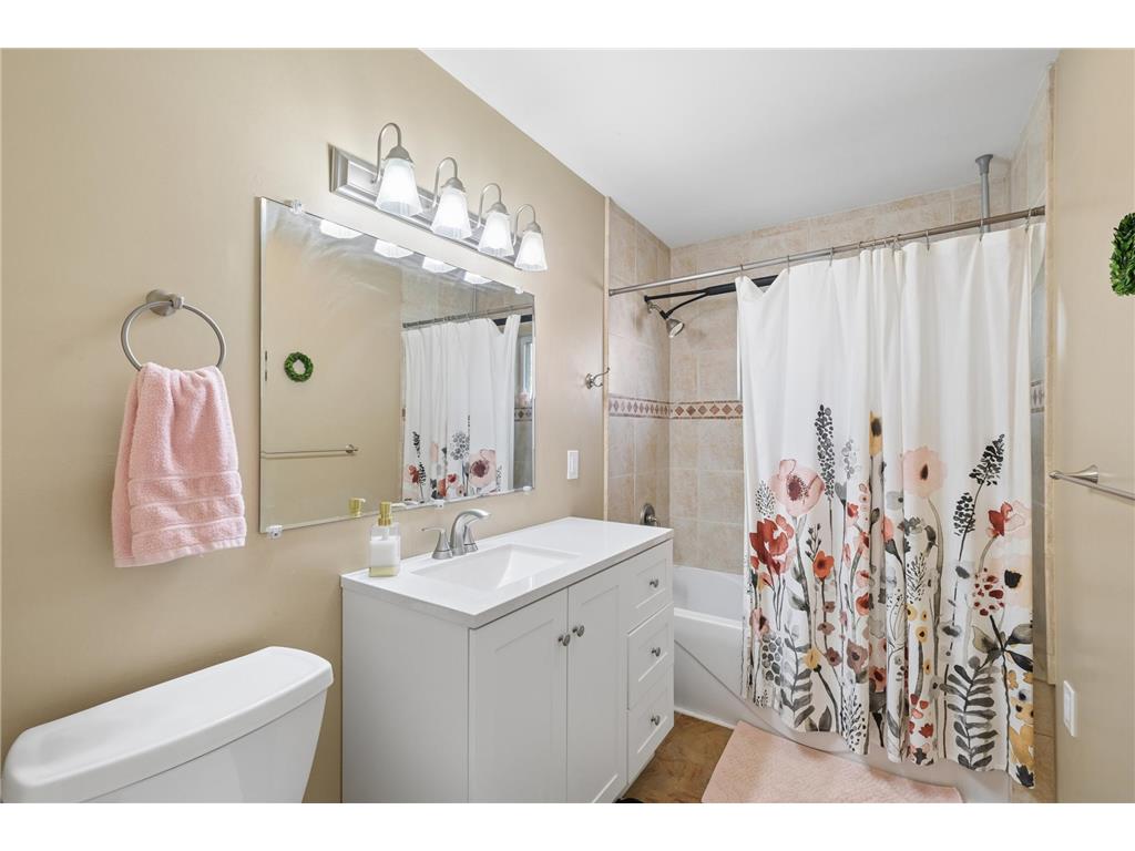 7225 12th Avenue S Richfield MN 55423 7073157 image15