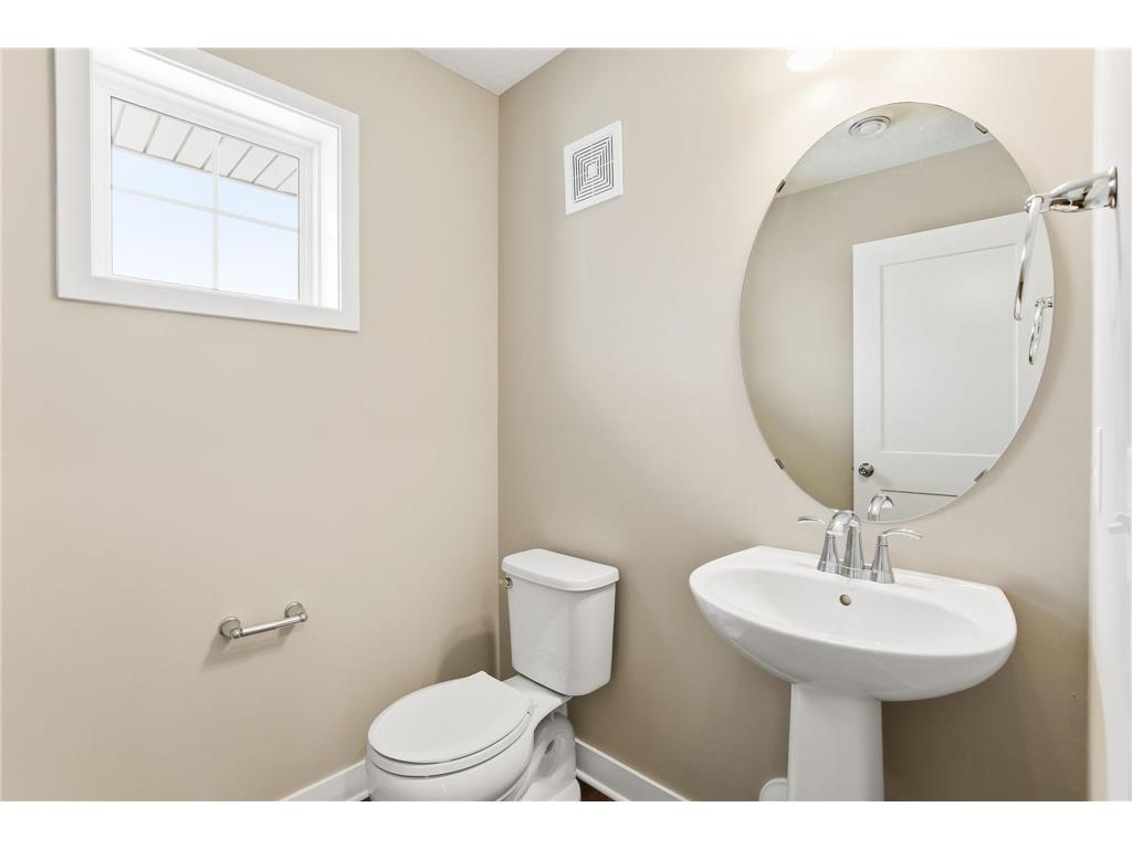 7225 Bay Drive Lino Lakes MN 55038 7003699 image4