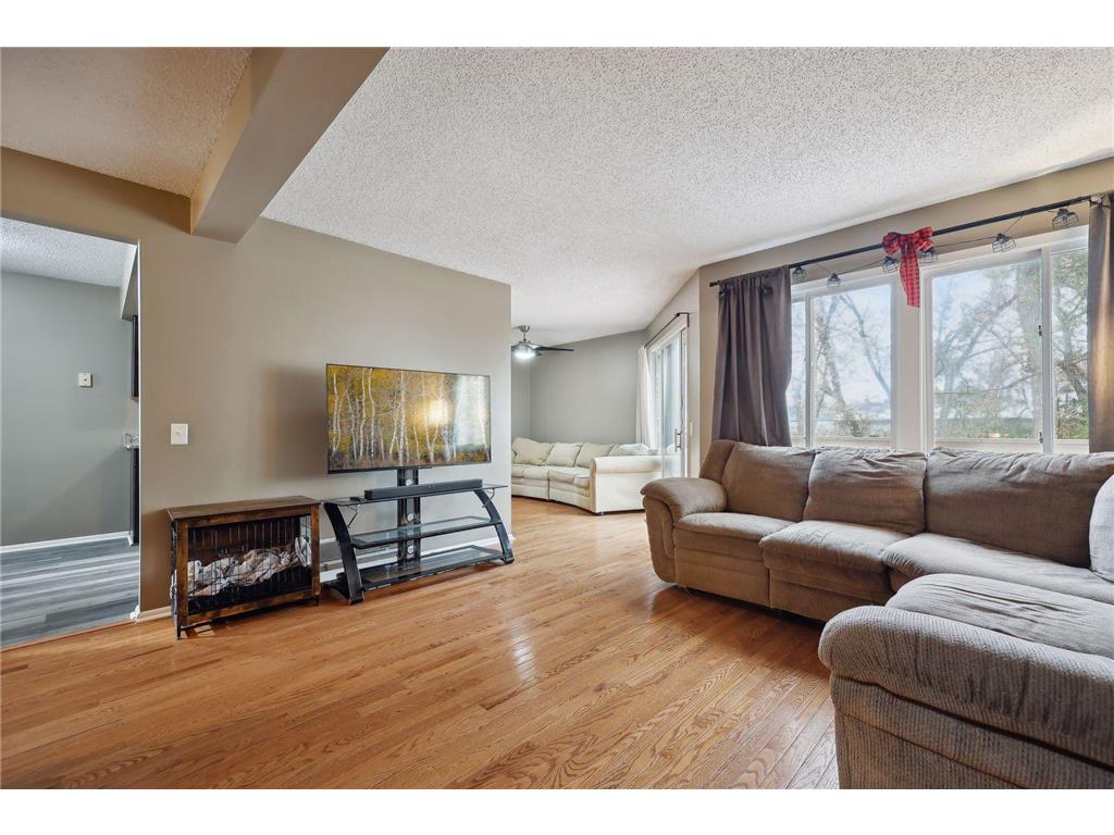 7228 Perry Court E Brooklyn Center MN 55429 6457718 image1