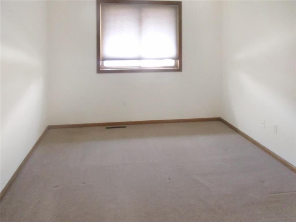 7229 Woodstock Curve Bloomington MN 55438 6826887 image10