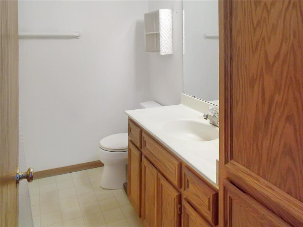 7229 Woodstock Curve Bloomington MN 55438 6826887 image5