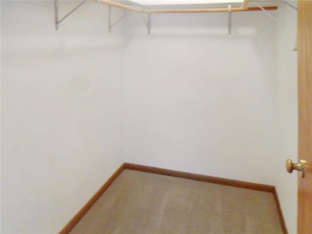 7229 Woodstock Curve Bloomington MN 55438 6826887 image9