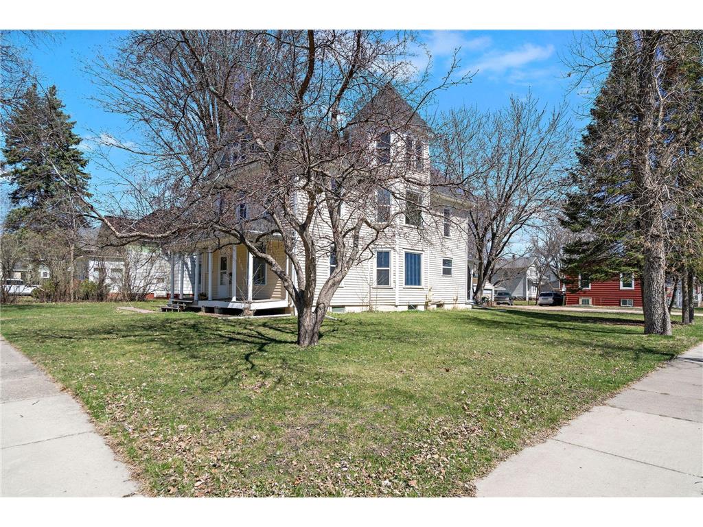 723 3rd Street SW Willmar MN 56201 7056003 image31