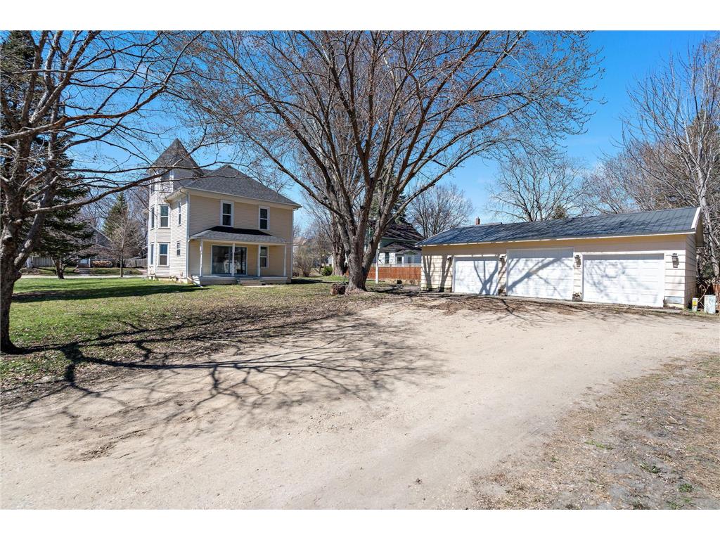 723 3rd Street SW Willmar MN 56201 7056003 image32