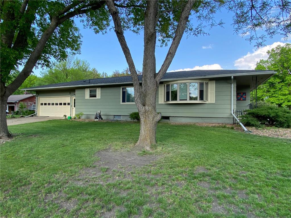 723 6th Street SW Wells MN 56097 6540056 image1