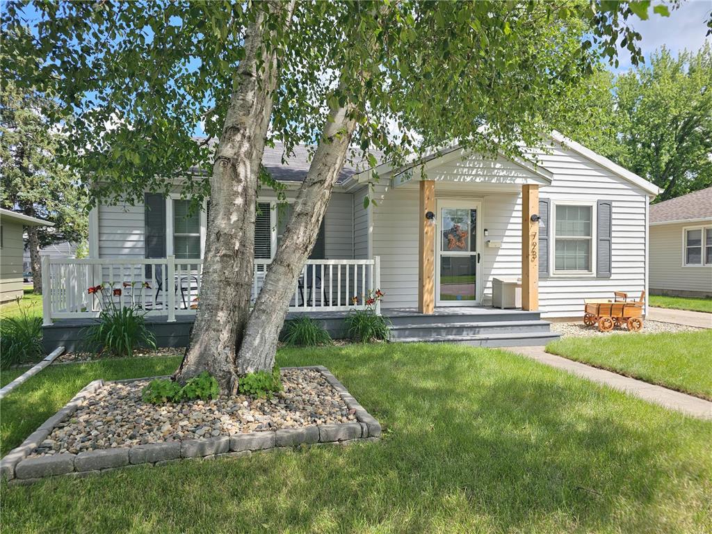 723 E 2nd Street Redwood Falls MN 56283 6566179 image1