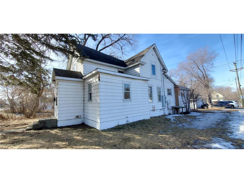 723 Irvine Avenue NW Bemidji MN 56601 7037740 image2