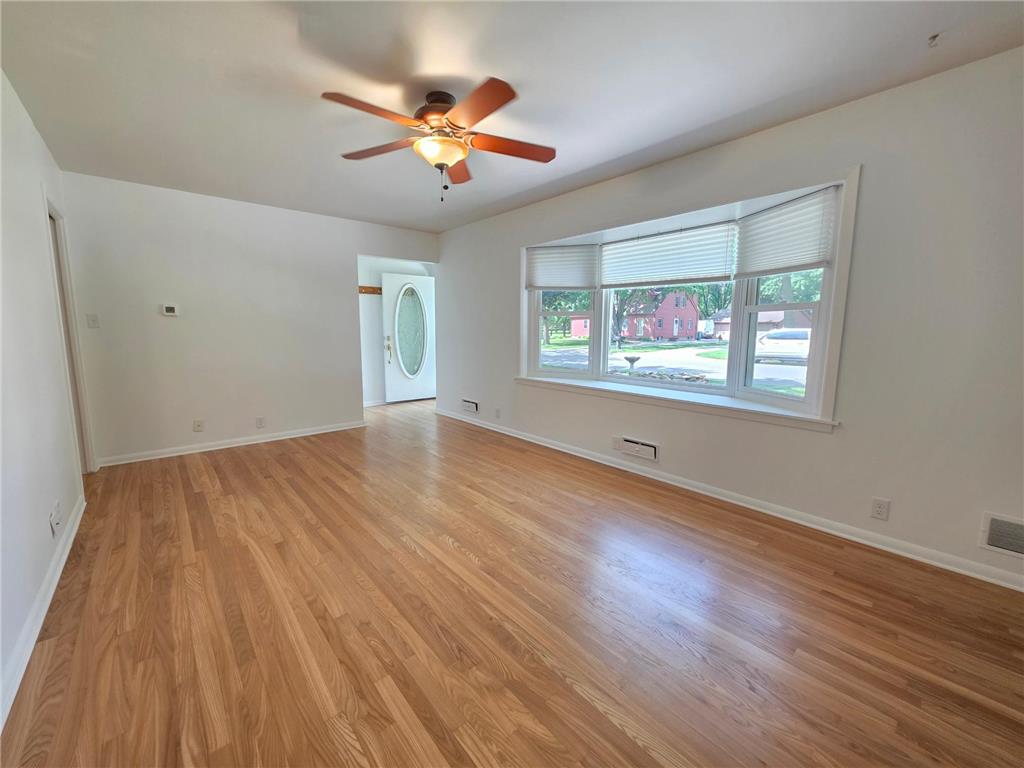 723 S 4th Street Le Sueur MN 56058 7087547 image4