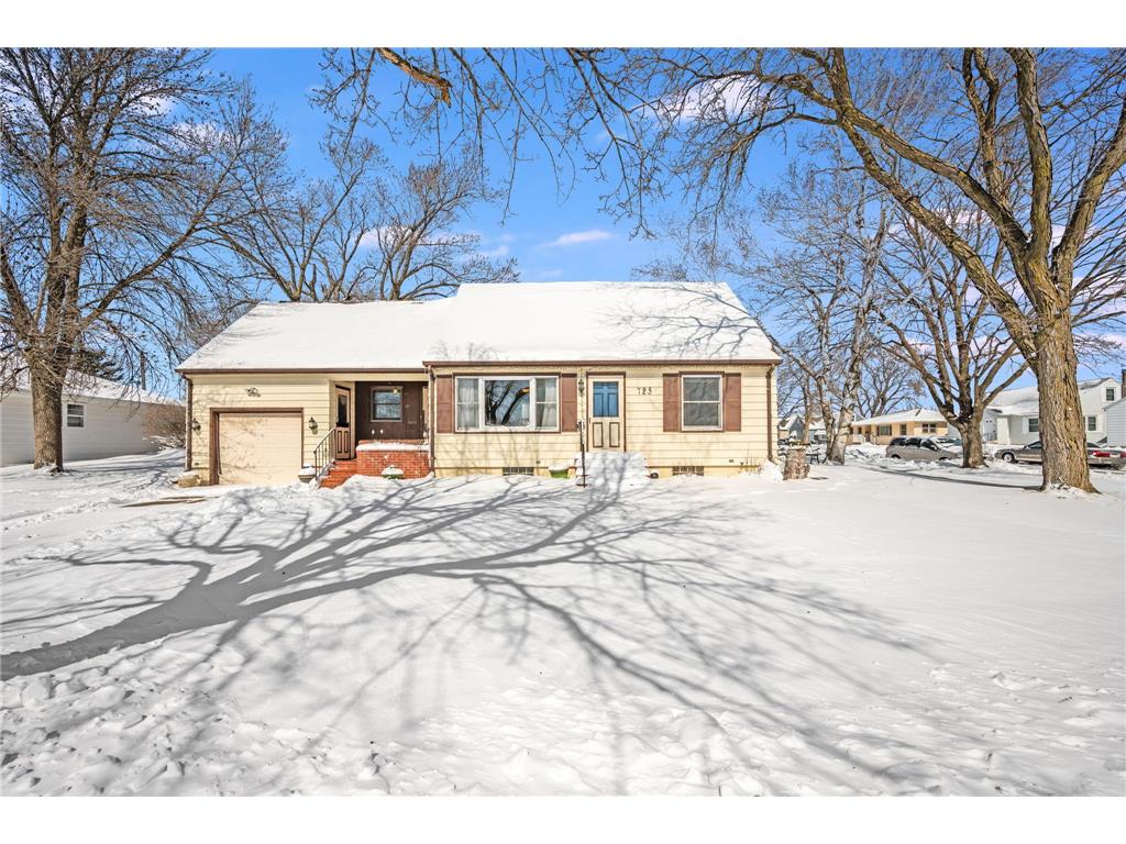 723 Tilden Fairmont MN 56031 7039422 image1