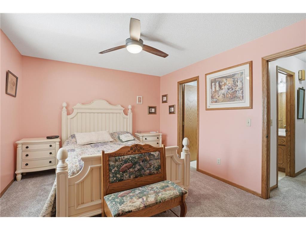 7230 38th Street N Oakdale MN 55128 7043221 image16