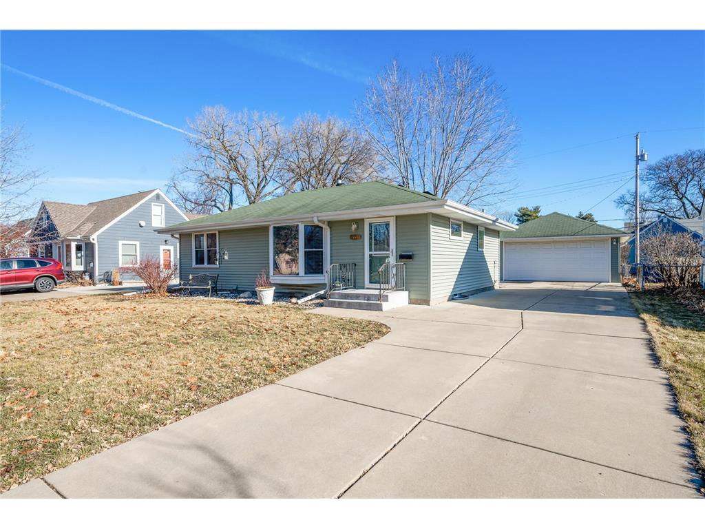 7235 Clinton Avenue, Richfield, MN, 55423 MLS 6484467 Edina Realty