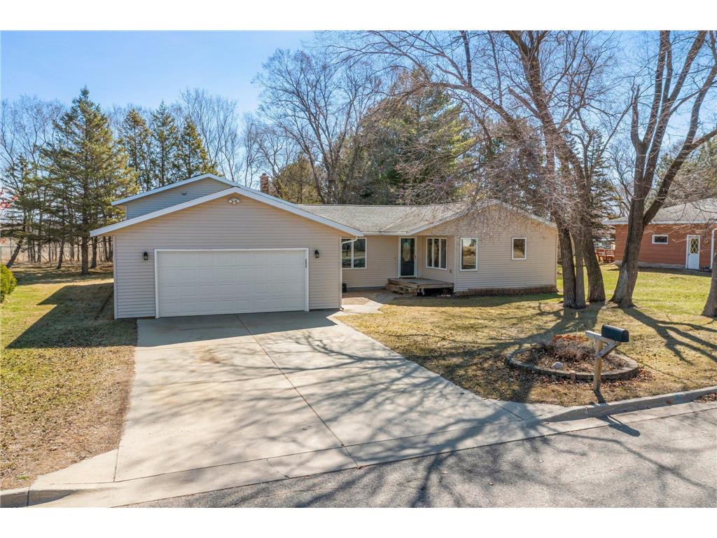 724 10th Street SW Wadena MN 56482 6707395 image1