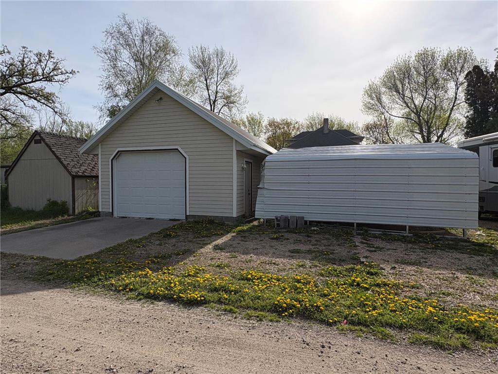 724 12th Street S Benson MN 56215 7073711 image4