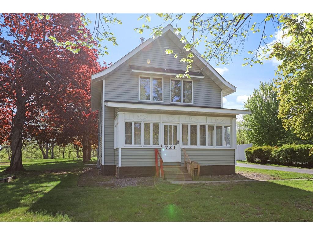 724 1st Street N Waterville MN 56096 7072634 image2