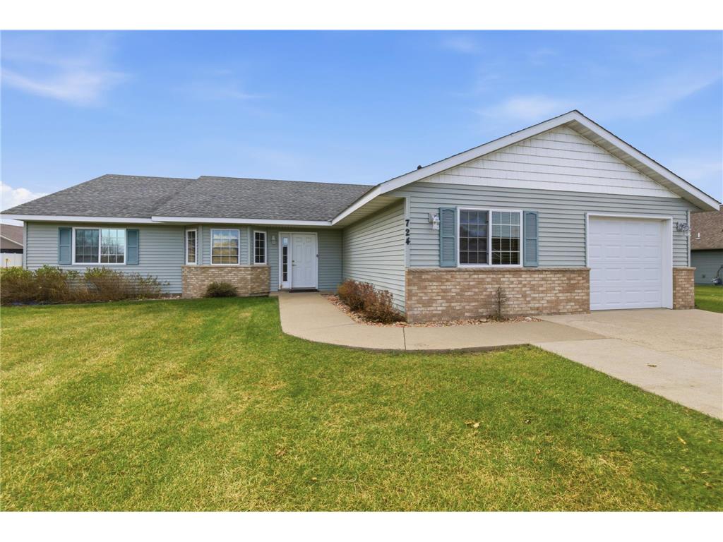 724 4th Street NW Richmond MN 56368 6817906 image1