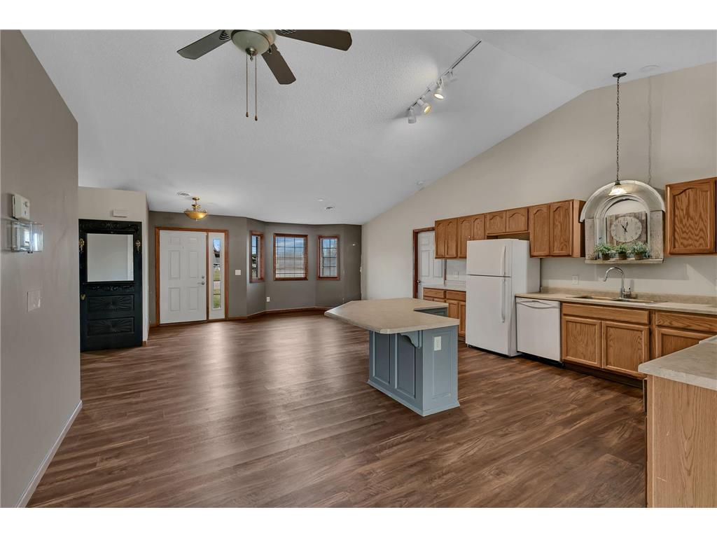 724 4th Street NW Richmond MN 56368 6817906 image2