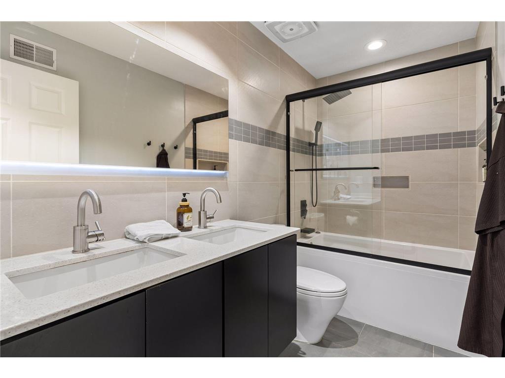 724 E 25th Street Minneapolis MN 55404 7094027 image29
