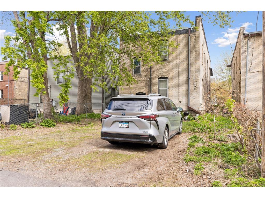 724 Hague Avenue Saint Paul MN 55104 7064722 image46