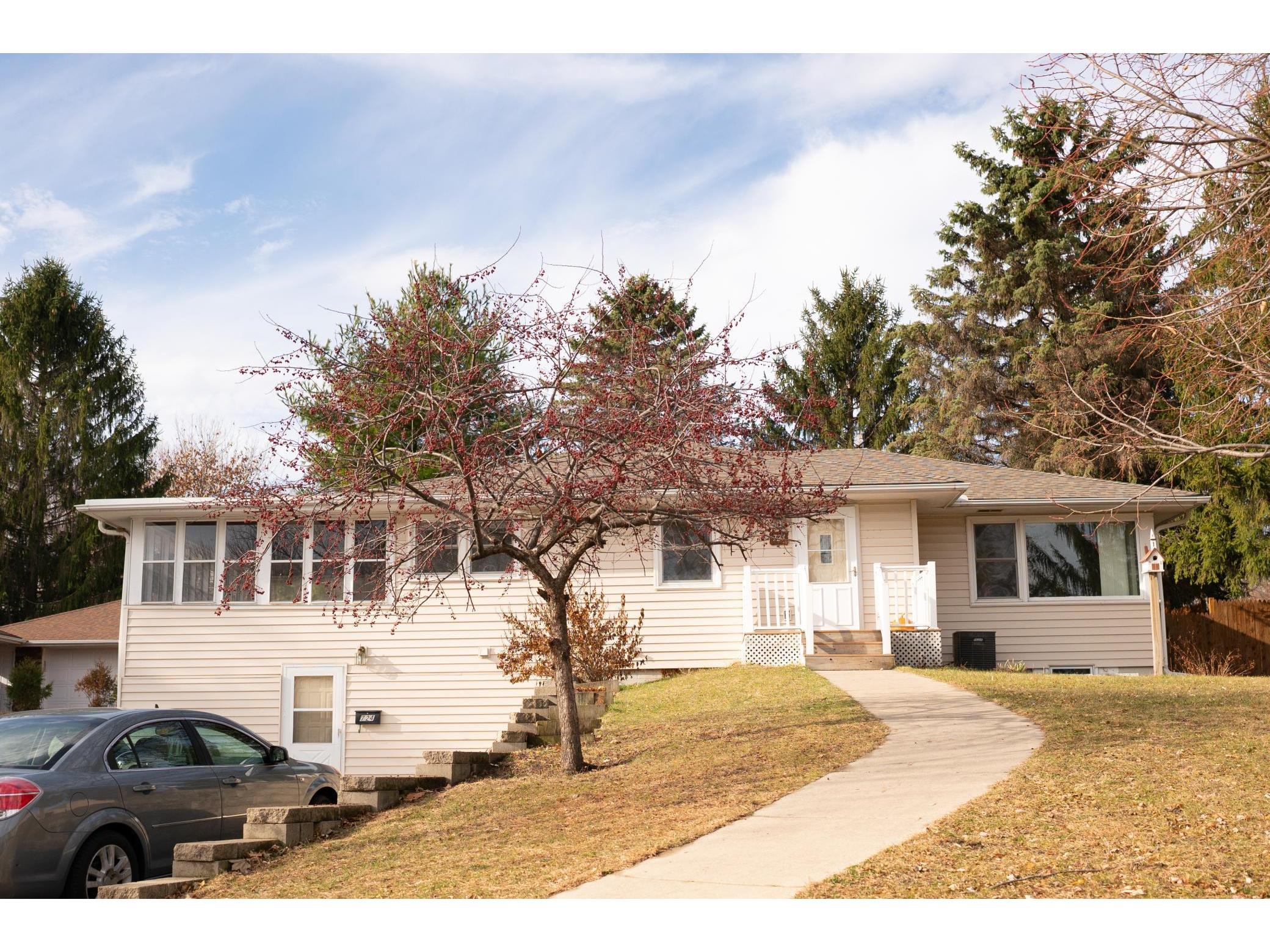 724 N 8th Street, Saint Peter, MN 56082 MLS 5687569 Edina Realty