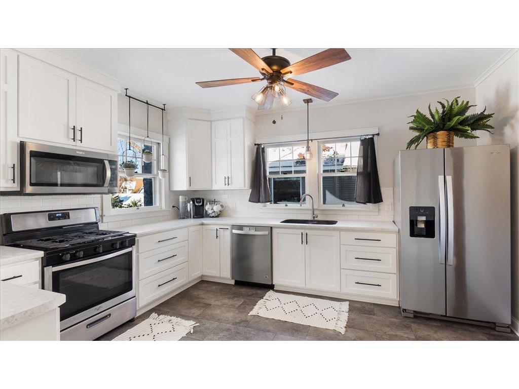 724 Pine Street S Sauk Centre MN 56378 6478390 image1