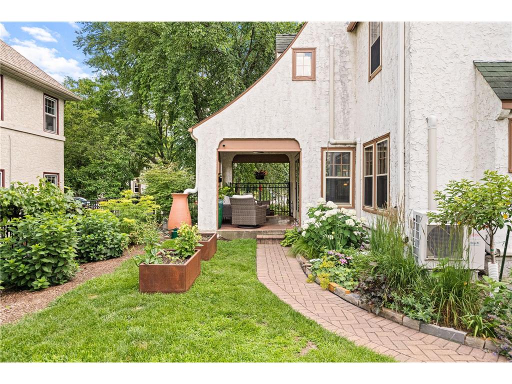 724 W 53rd Street Minneapolis MN 55419 7099909 image60