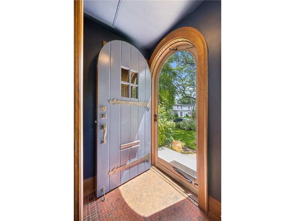 724 W 53rd Street Minneapolis MN 55419 7099909 image8