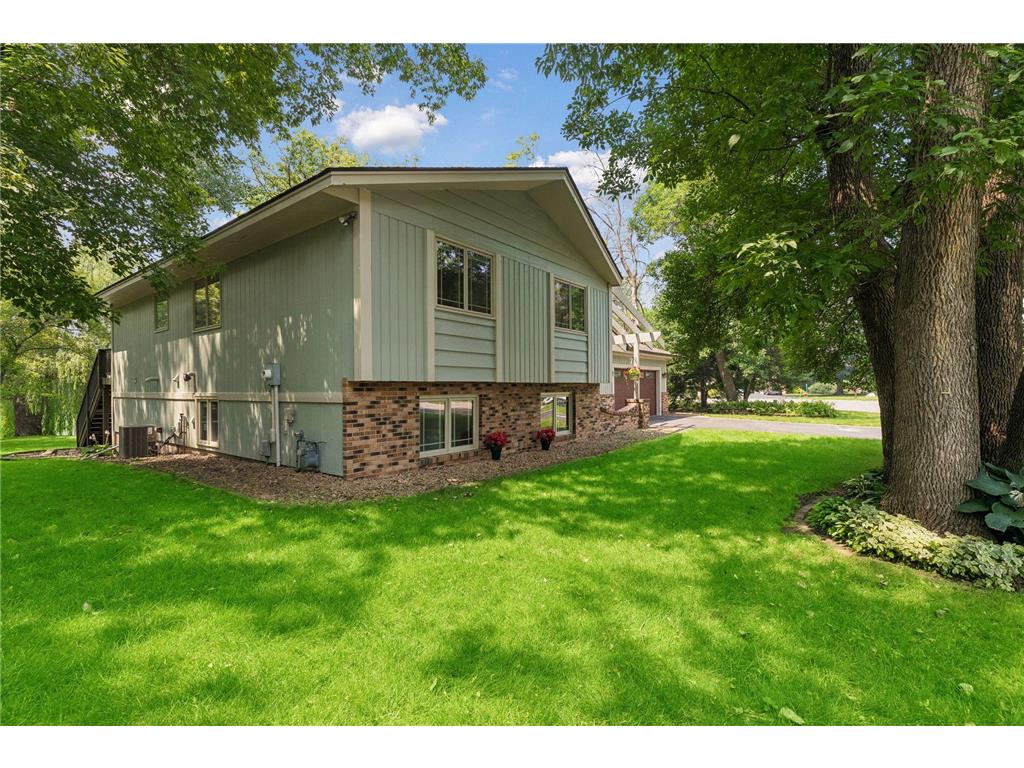 7240 Ticonderoga Trail Eden Prairie MN 55346 7085824 image2