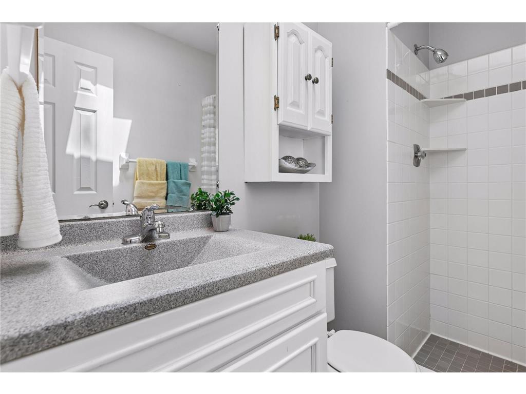 7240 Ticonderoga Trail Eden Prairie MN 55346 7085824 image24