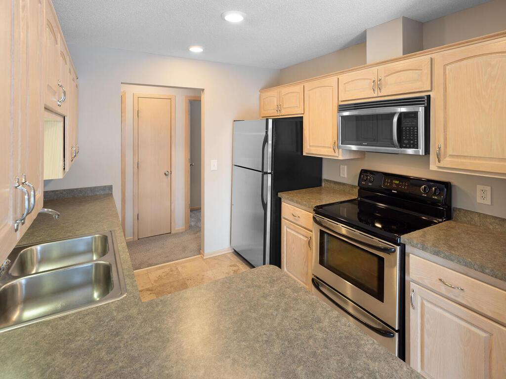 7245 Woodstock Curve Bloomington MN 55438 6825110 image11