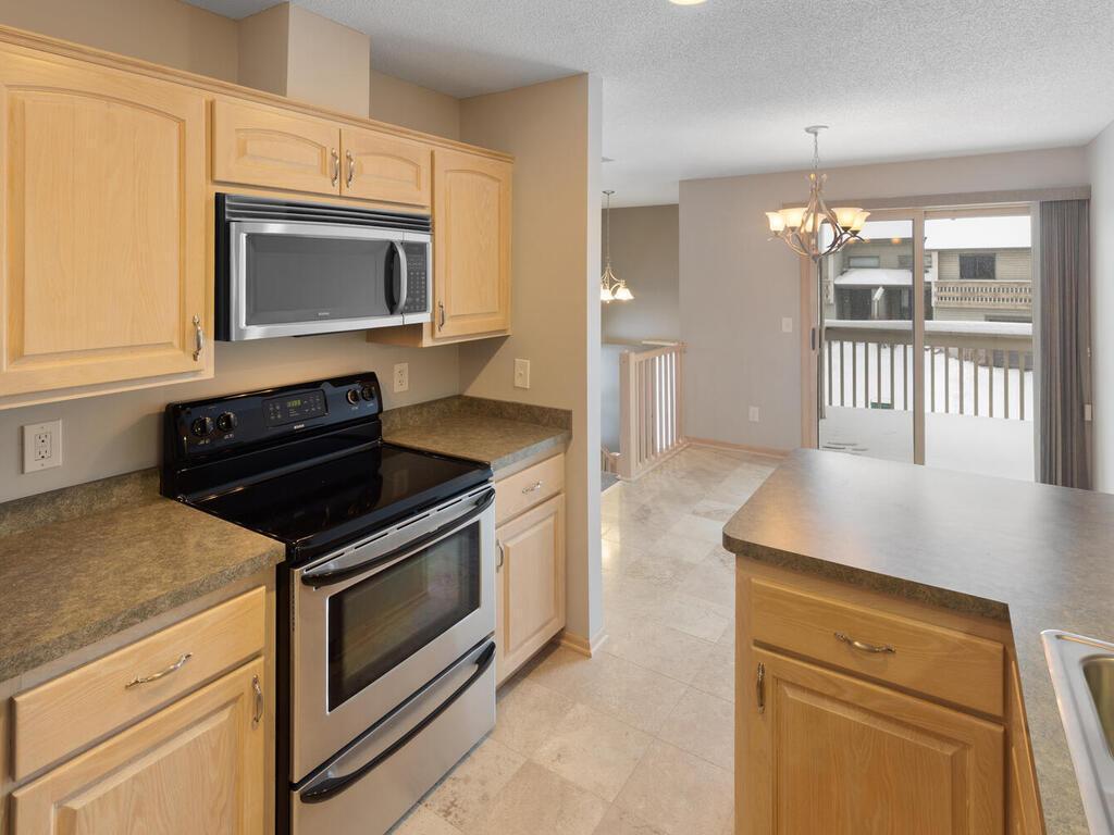 7245 Woodstock Curve Bloomington MN 55438 6825110 image13